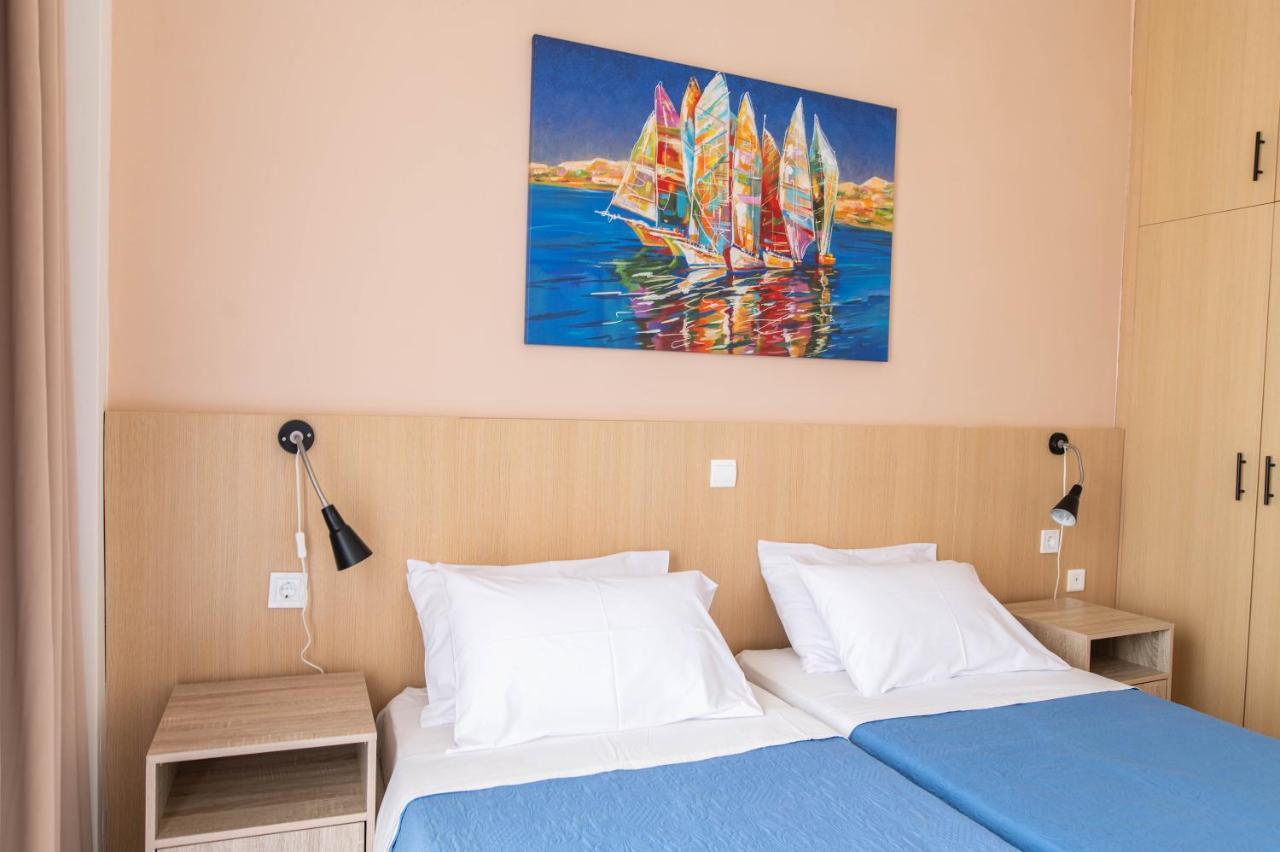 Achilleas Hotel Apartments คอสทาวน์ ภายนอก รูปภาพ